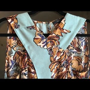 BCBG floral top